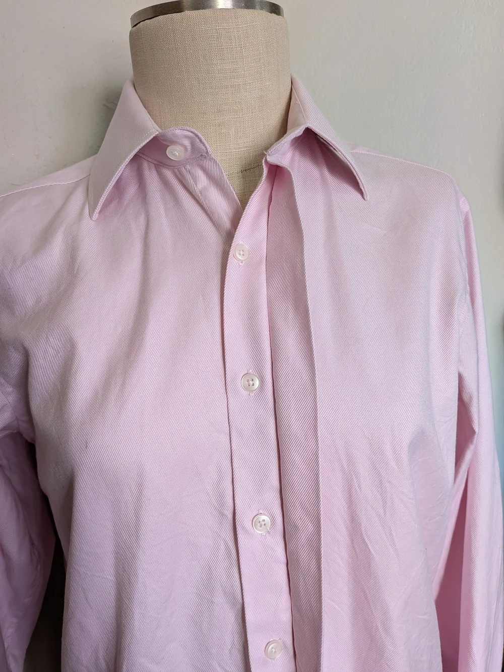 Classic Men’s Pink French Cuff Dress Shirt - Picture 2 of 5